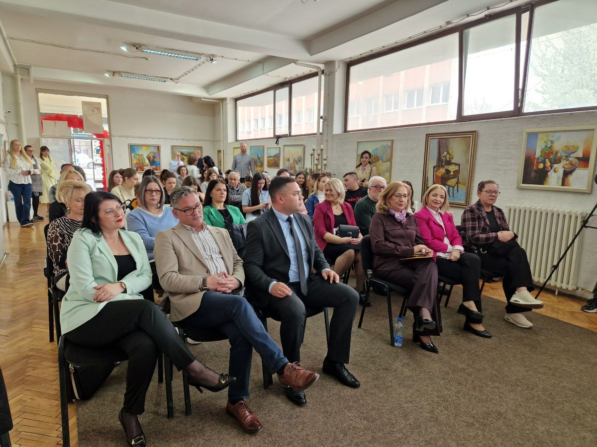 Nagrađeni pobednici konkursa „Između pesme i ćutanja“