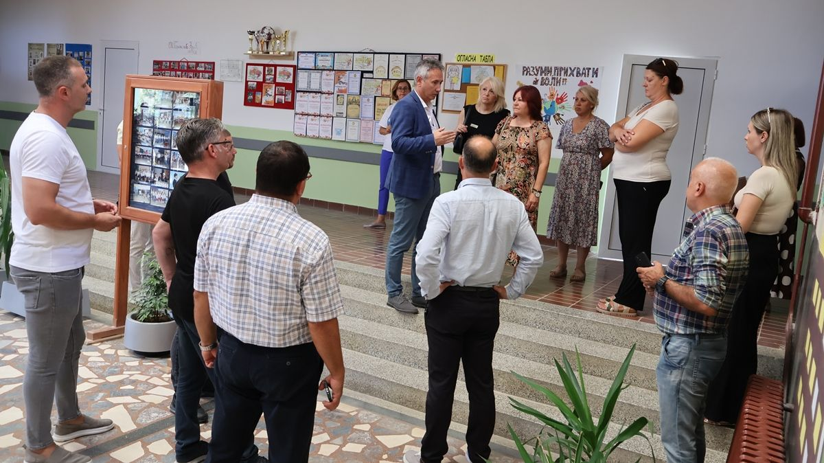 Novi sjaj za školu u Rataju: Uskoro otvaranje rekonstruisanog ogranka vranjske Biblioteke