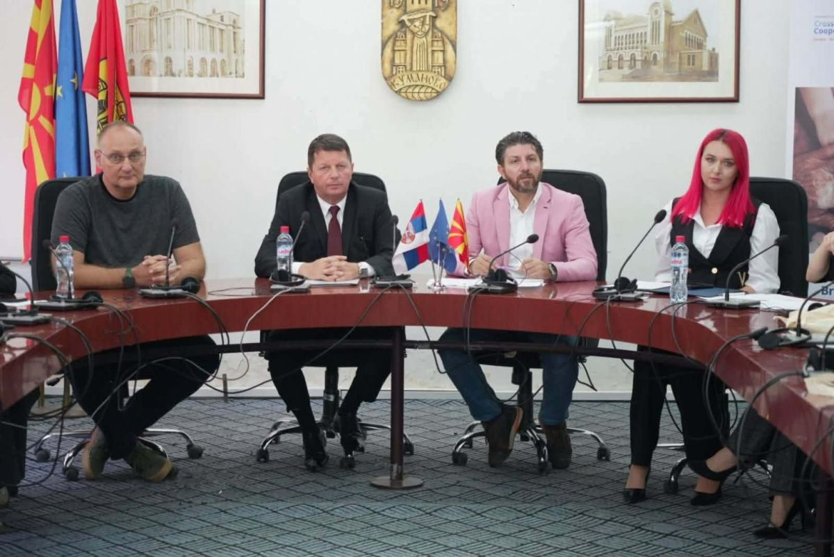 Uspešno održana konferencija projekta „Premošćavanje granica – Zajedno za sutra“ u Kumanovu